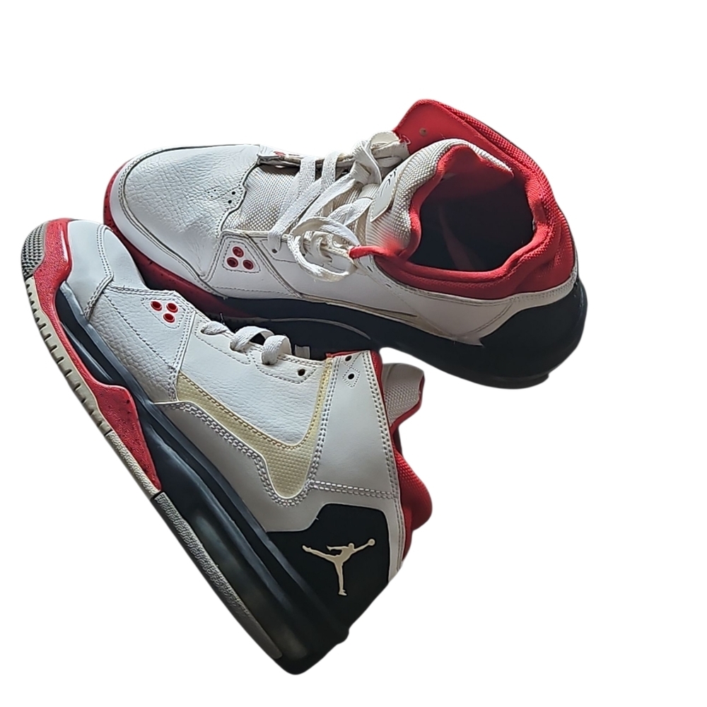 Nike Air Jordon Flight Basketball Sneakers Boys Size 6.5Y Red White Black